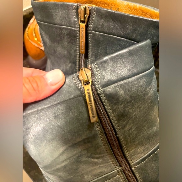 Donald J Pliner ankle booties size 6,  leather - Picture 7 of 11